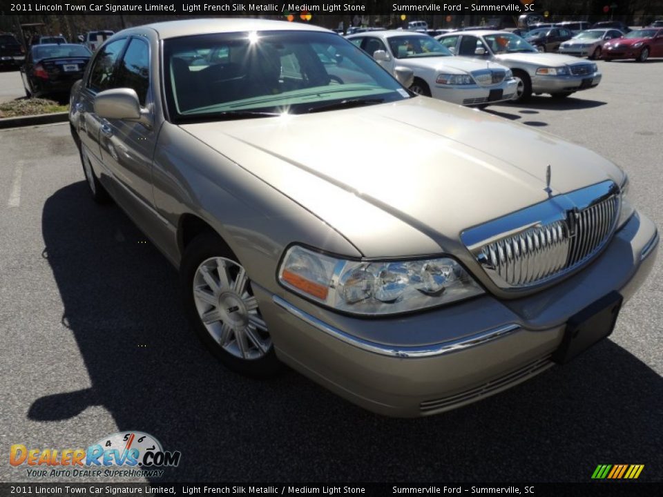 2011 Lincoln Town Car Signature Limited Light French Silk Metallic / Medium Light Stone Photo #1