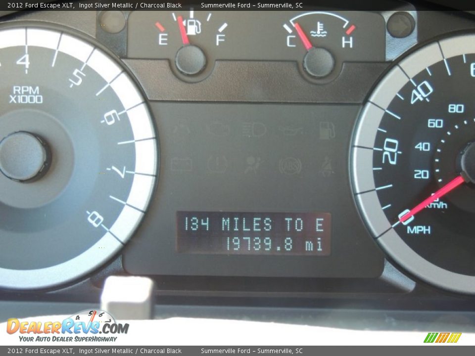 2012 Ford Escape XLT Ingot Silver Metallic / Charcoal Black Photo #24