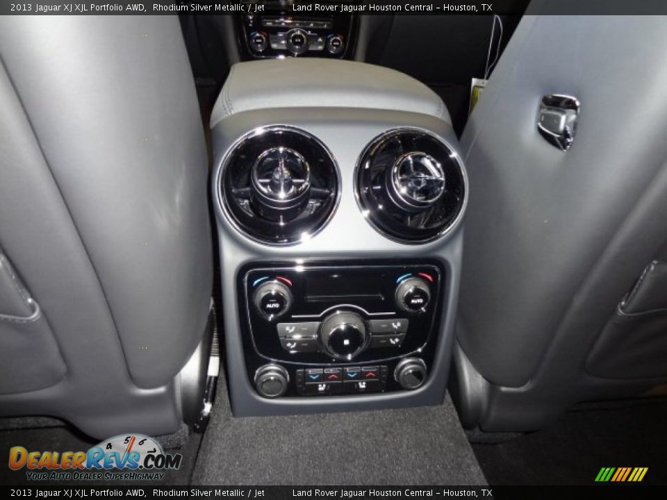 Controls of 2013 Jaguar XJ XJL Portfolio AWD Photo #10