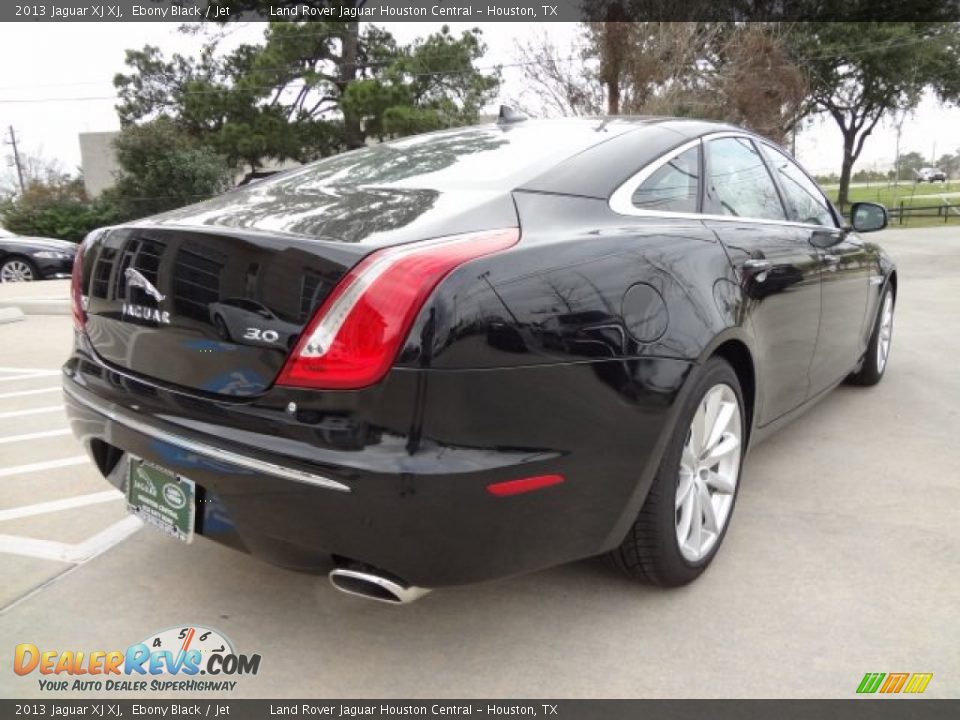 2013 Jaguar XJ XJ Ebony Black / Jet Photo #10