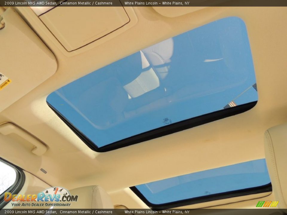 Sunroof of 2009 Lincoln MKS AWD Sedan Photo #17