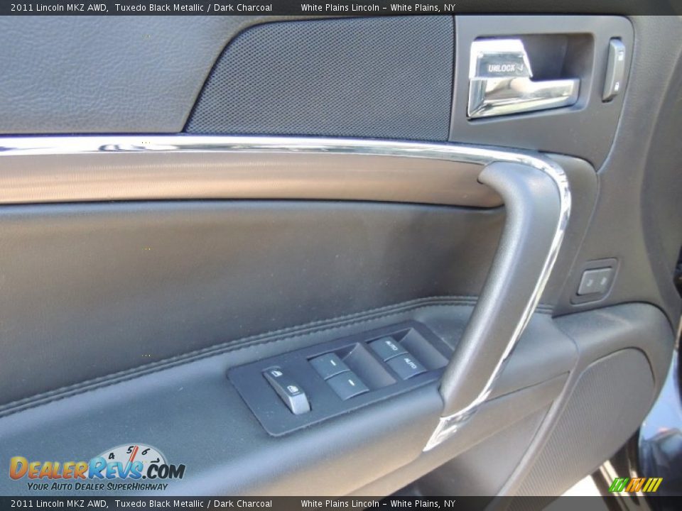 2011 Lincoln MKZ AWD Tuxedo Black Metallic / Dark Charcoal Photo #16
