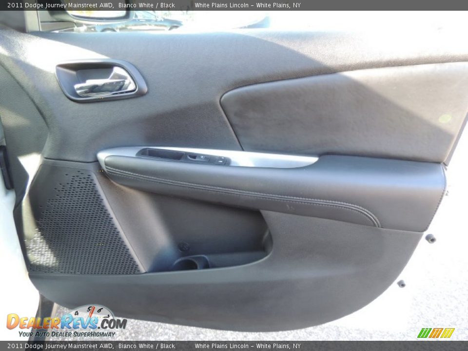 2011 Dodge Journey Mainstreet AWD Bianco White / Black Photo #12