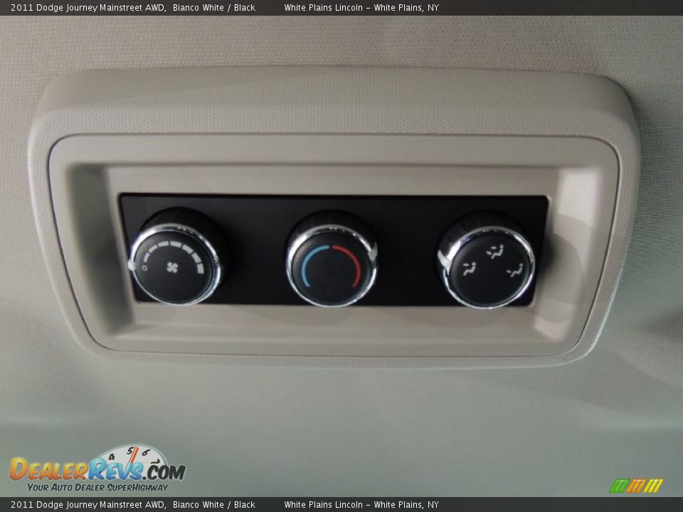 2011 Dodge Journey Mainstreet AWD Bianco White / Black Photo #23