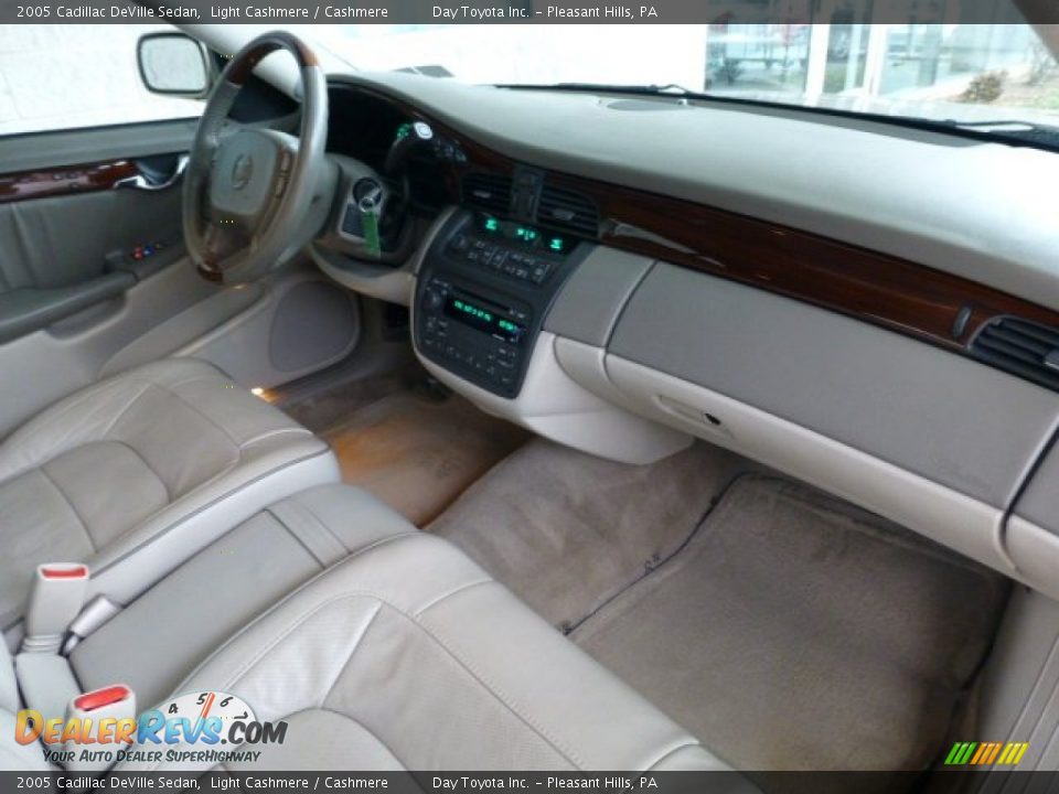 Dashboard of 2005 Cadillac DeVille Sedan Photo #10