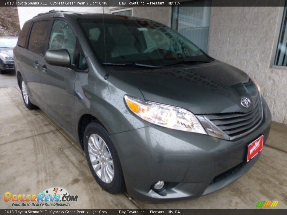 2013 Toyota Sienna XLE Cypress Green Pearl / Light Gray Photo #7