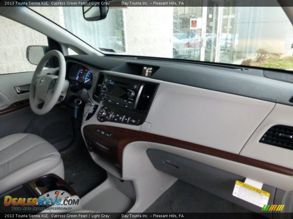 2013 Toyota Sienna XLE Cypress Green Pearl / Light Gray Photo #10