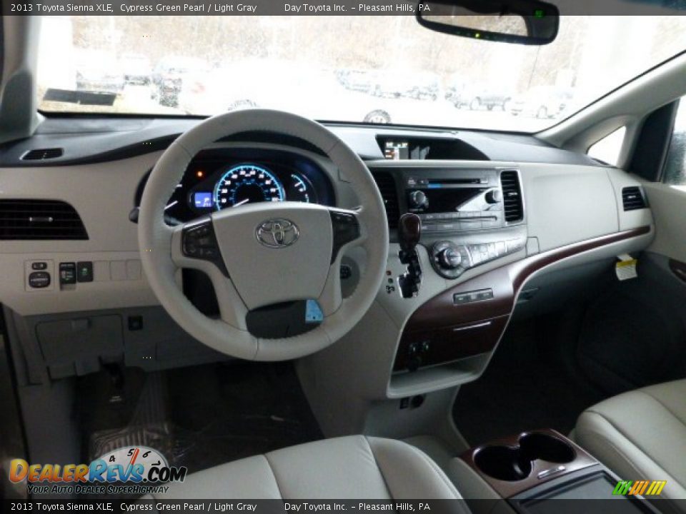 2013 Toyota Sienna XLE Cypress Green Pearl / Light Gray Photo #16