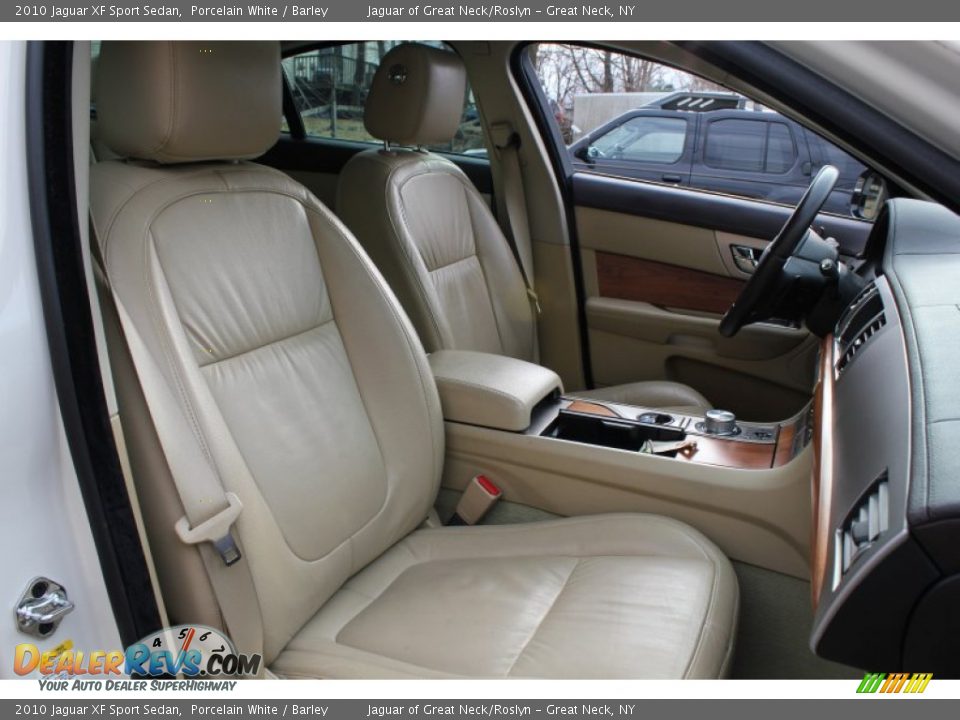 2010 Jaguar XF Sport Sedan Porcelain White / Barley Photo #10