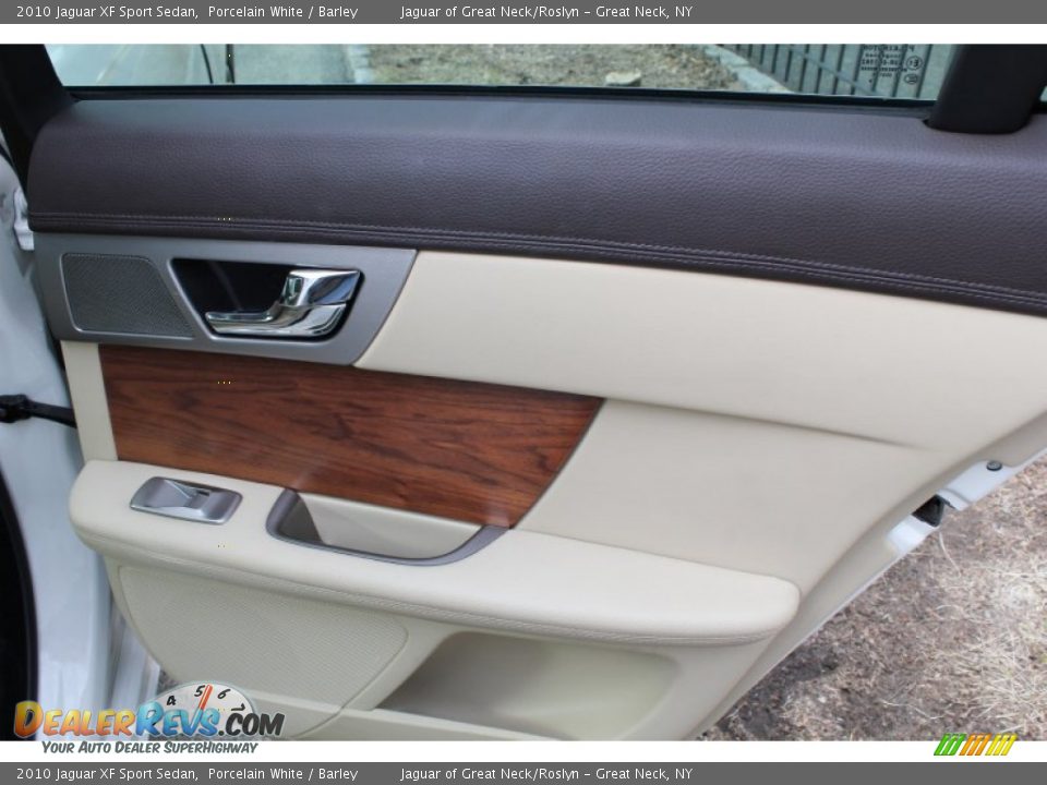 2010 Jaguar XF Sport Sedan Porcelain White / Barley Photo #12