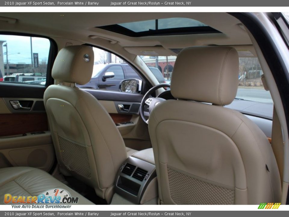 2010 Jaguar XF Sport Sedan Porcelain White / Barley Photo #14