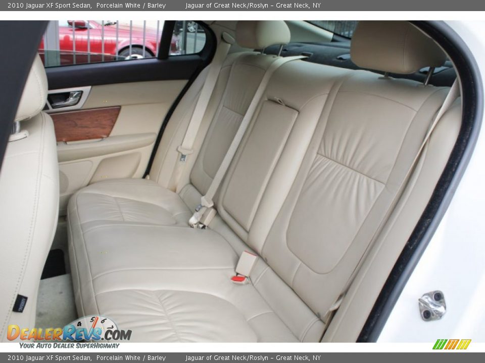 2010 Jaguar XF Sport Sedan Porcelain White / Barley Photo #16