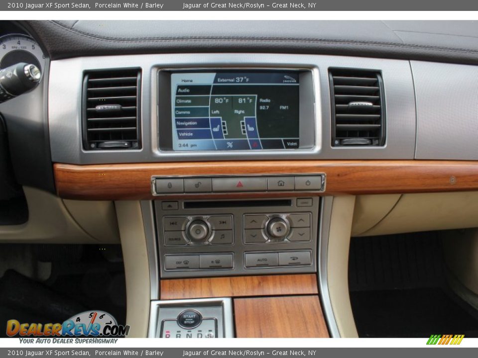 2010 Jaguar XF Sport Sedan Porcelain White / Barley Photo #20