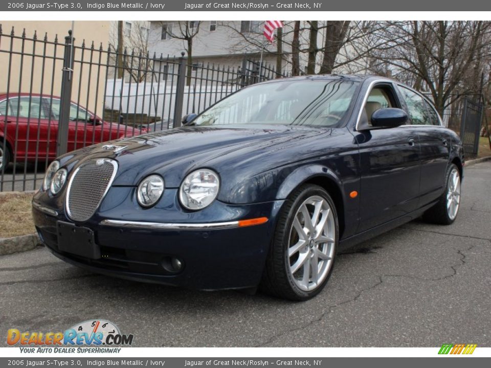 Front 3/4 View of 2006 Jaguar S-Type 3.0 Photo #1