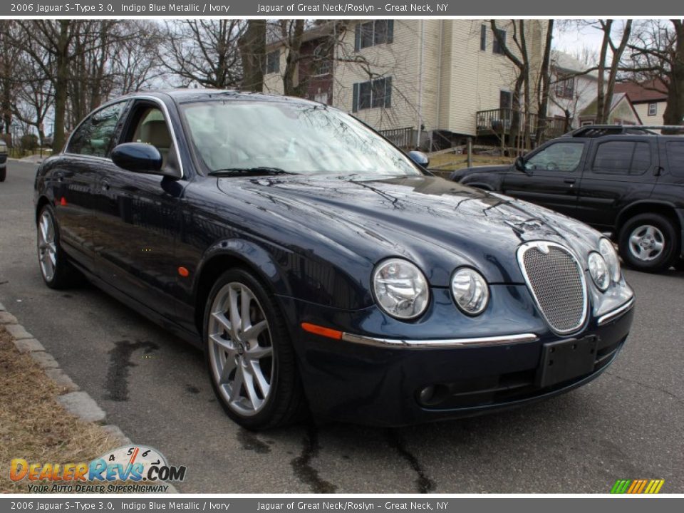 Front 3/4 View of 2006 Jaguar S-Type 3.0 Photo #7
