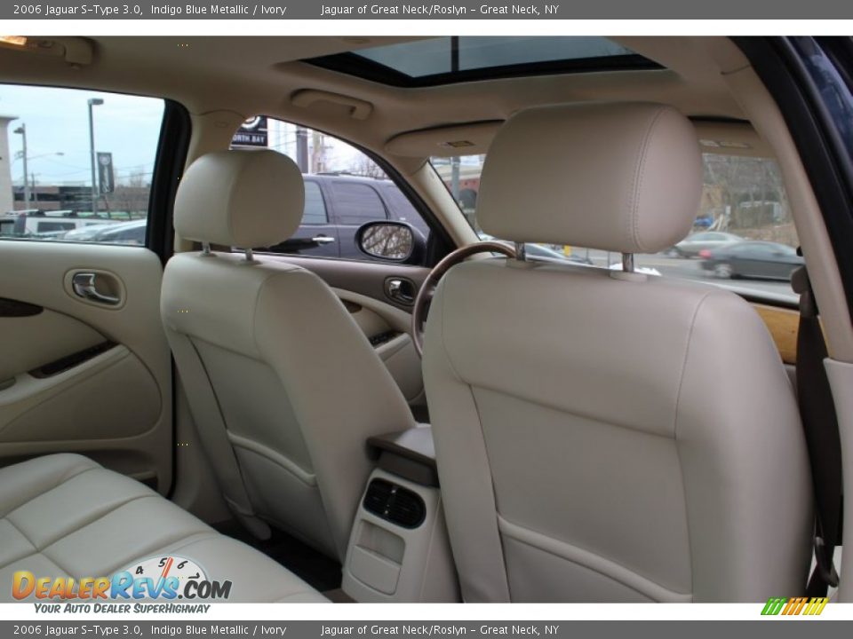 2006 Jaguar S-Type 3.0 Indigo Blue Metallic / Ivory Photo #14