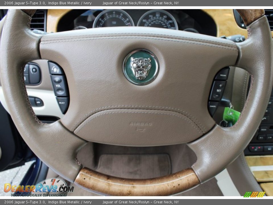 2006 Jaguar S-Type 3.0 Steering Wheel Photo #23