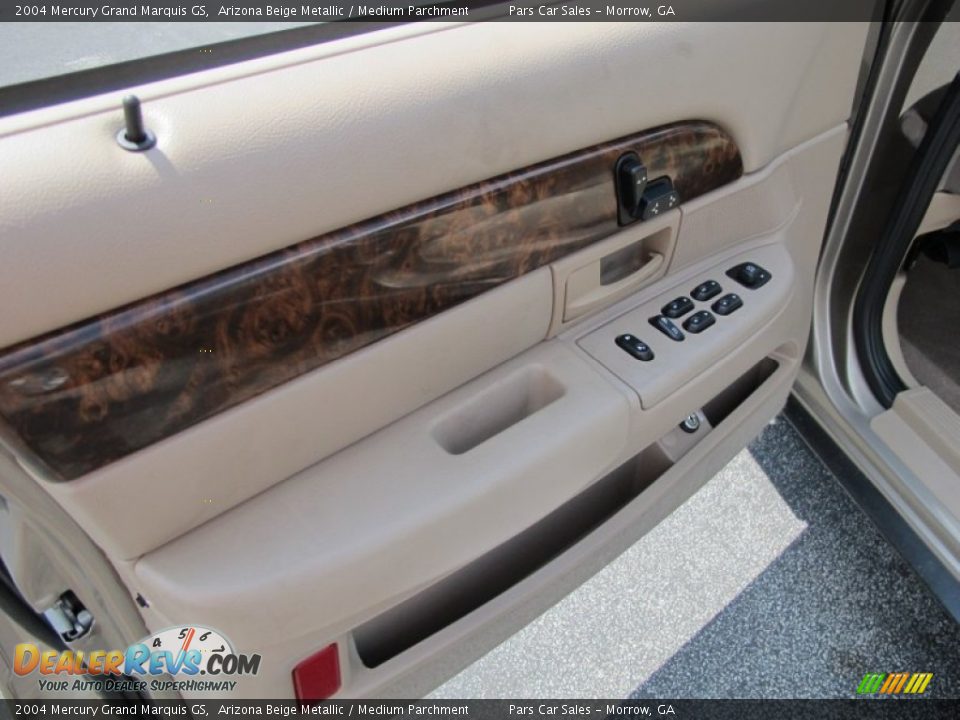 2004 Mercury Grand Marquis GS Arizona Beige Metallic / Medium Parchment Photo #7