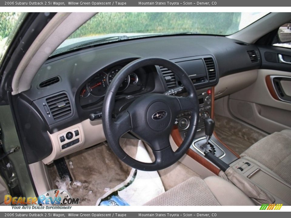 2006 Subaru Outback 2.5i Wagon Willow Green Opalescent / Taupe Photo #9