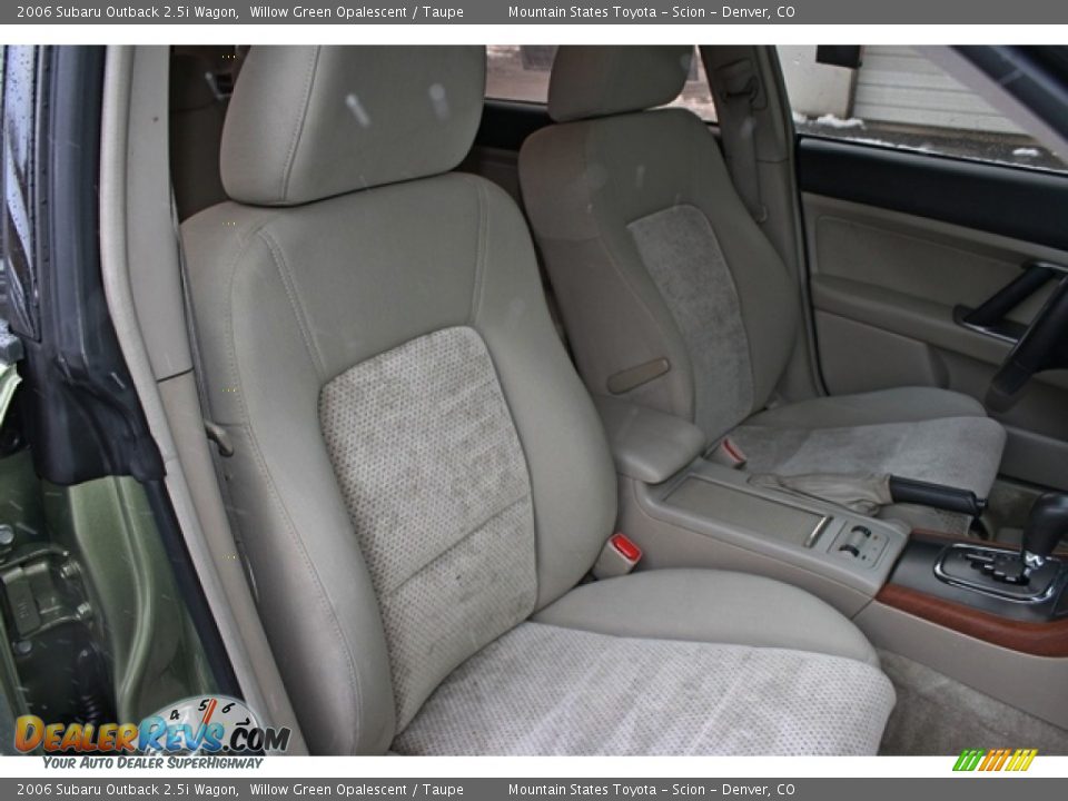 2006 Subaru Outback 2.5i Wagon Willow Green Opalescent / Taupe Photo #16