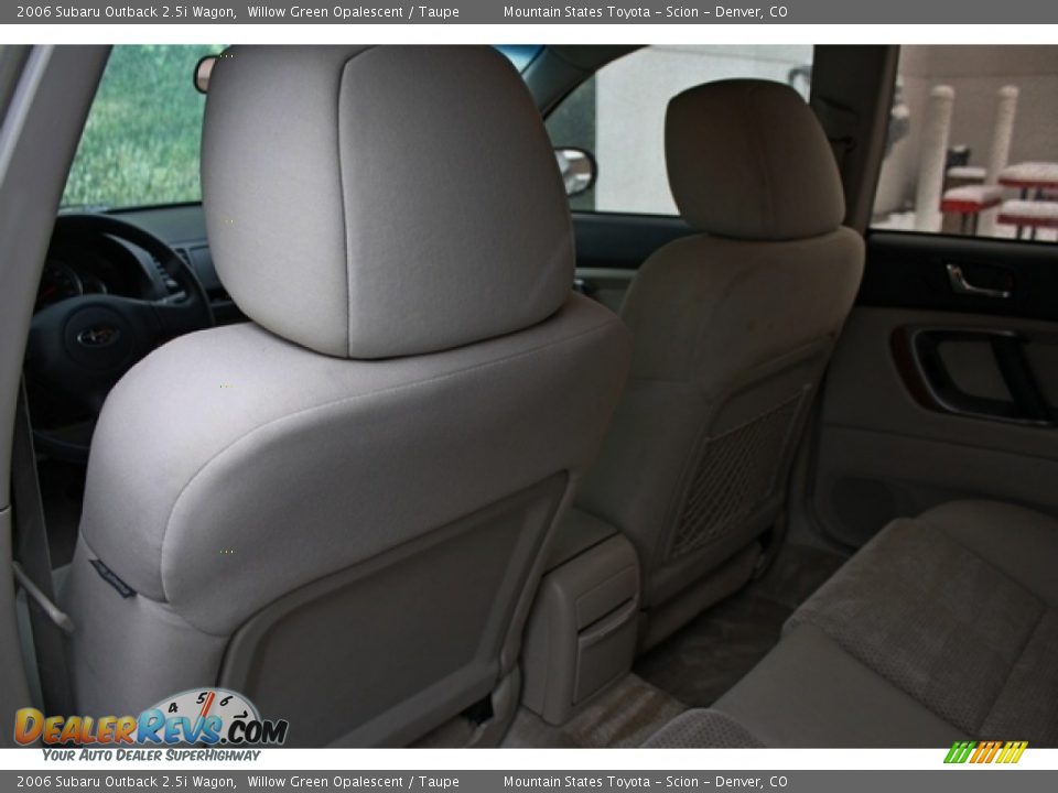 2006 Subaru Outback 2.5i Wagon Willow Green Opalescent / Taupe Photo #17