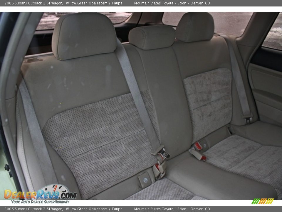 2006 Subaru Outback 2.5i Wagon Willow Green Opalescent / Taupe Photo #18