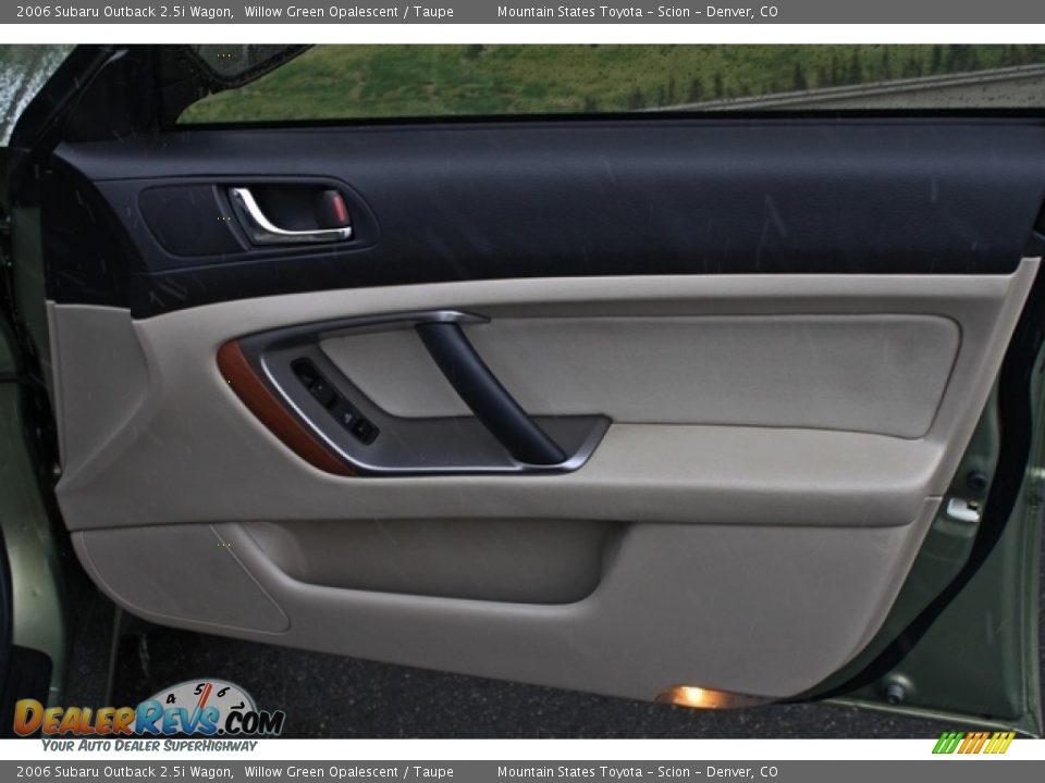 2006 Subaru Outback 2.5i Wagon Willow Green Opalescent / Taupe Photo #21