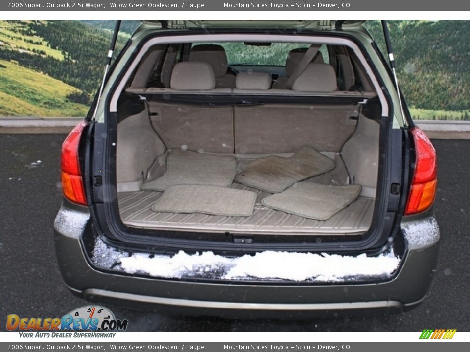2006 Subaru Outback 2.5i Wagon Willow Green Opalescent / Taupe Photo #22