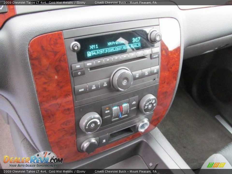 Controls of 2009 Chevrolet Tahoe LT 4x4 Photo #20