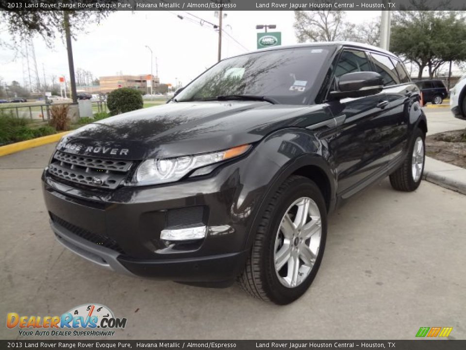 Front 3/4 View of 2013 Land Rover Range Rover Evoque Pure Photo #5