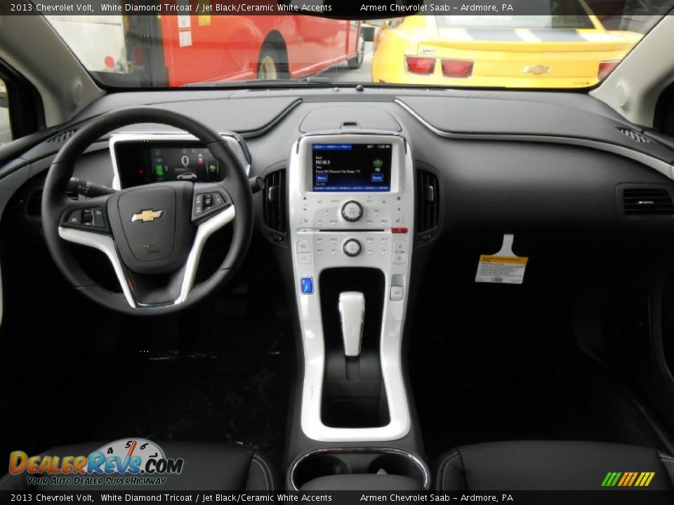 Dashboard of 2013 Chevrolet Volt  Photo #8