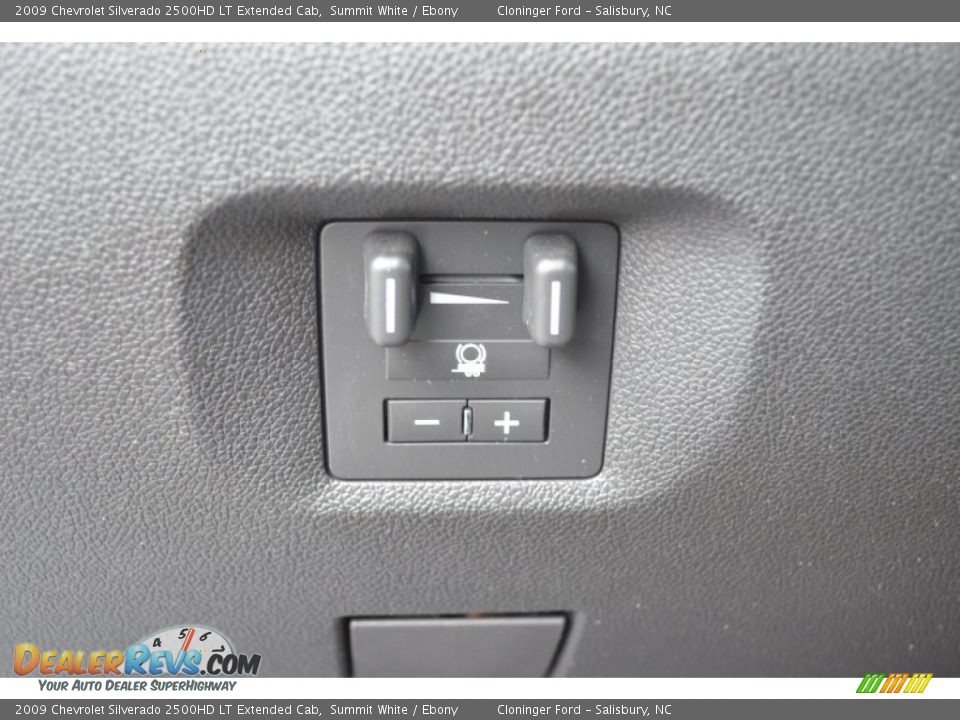 2009 Chevrolet Silverado 2500HD LT Extended Cab Summit White / Ebony Photo #24