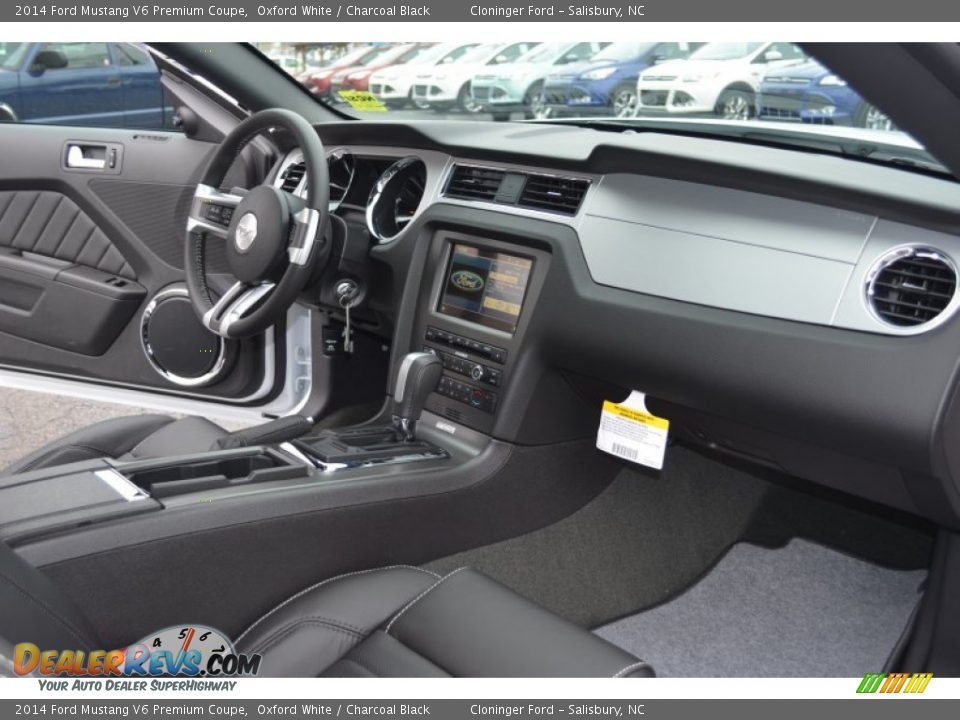 Dashboard of 2014 Ford Mustang V6 Premium Coupe Photo #14