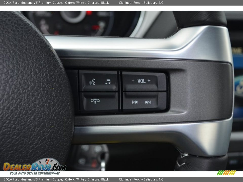 Controls of 2014 Ford Mustang V6 Premium Coupe Photo #21