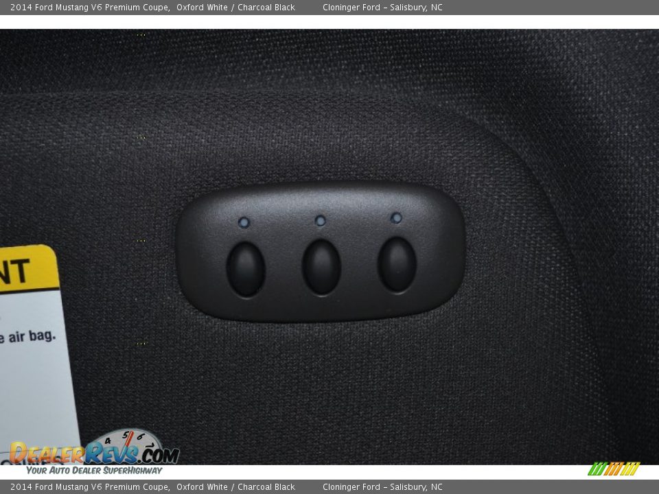 Controls of 2014 Ford Mustang V6 Premium Coupe Photo #32