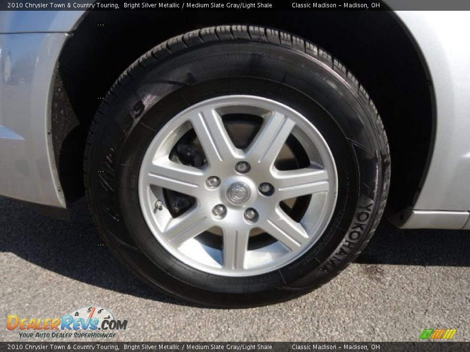 2010 Chrysler Town & Country Touring Bright Silver Metallic / Medium Slate Gray/Light Shale Photo #2