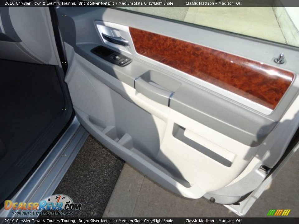 2010 Chrysler Town & Country Touring Bright Silver Metallic / Medium Slate Gray/Light Shale Photo #13