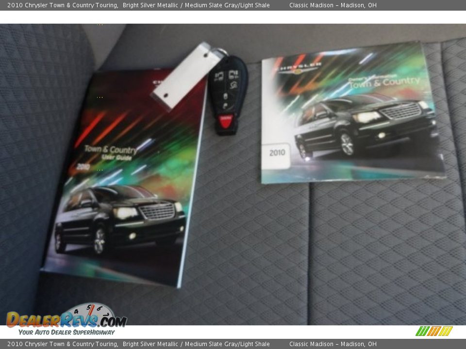 2010 Chrysler Town & Country Touring Bright Silver Metallic / Medium Slate Gray/Light Shale Photo #14