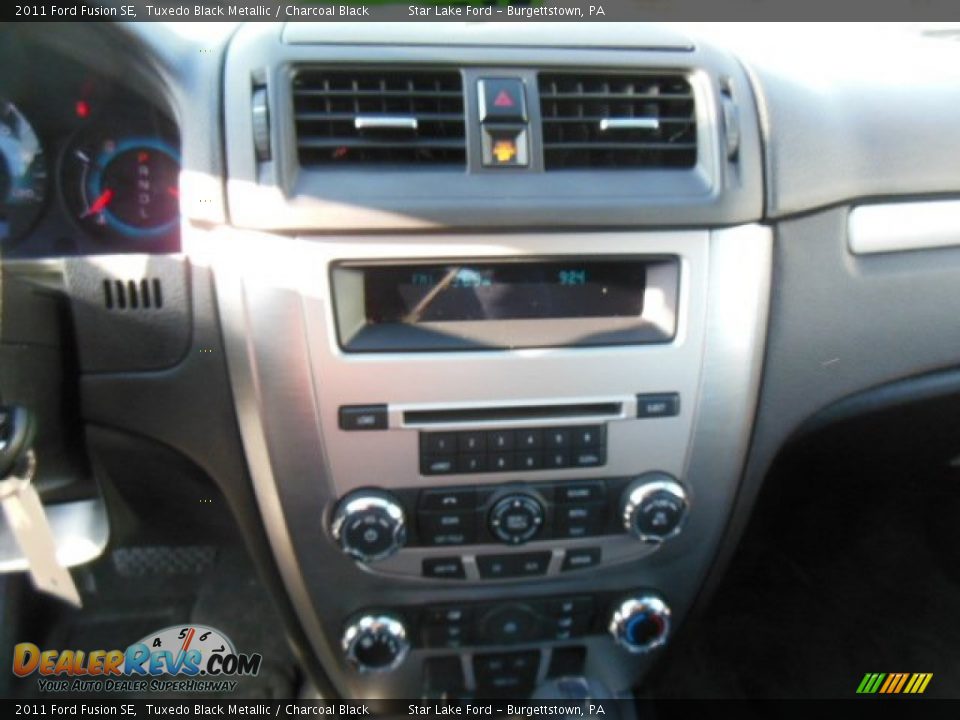 2011 Ford Fusion SE Tuxedo Black Metallic / Charcoal Black Photo #11