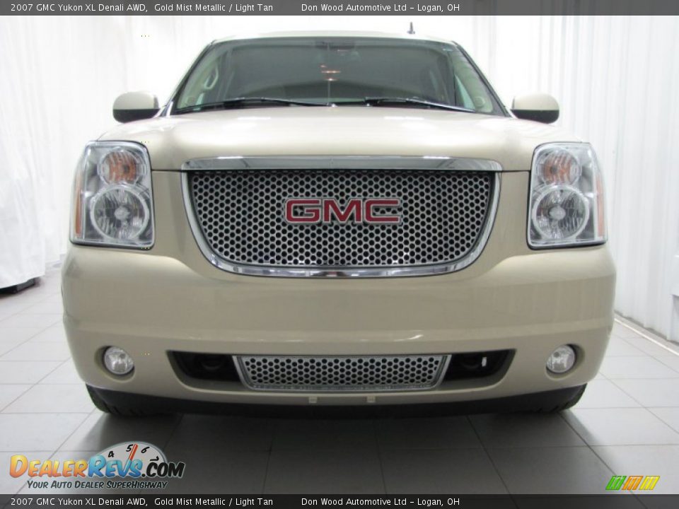 2007 GMC Yukon XL Denali AWD Gold Mist Metallic / Light Tan Photo #3