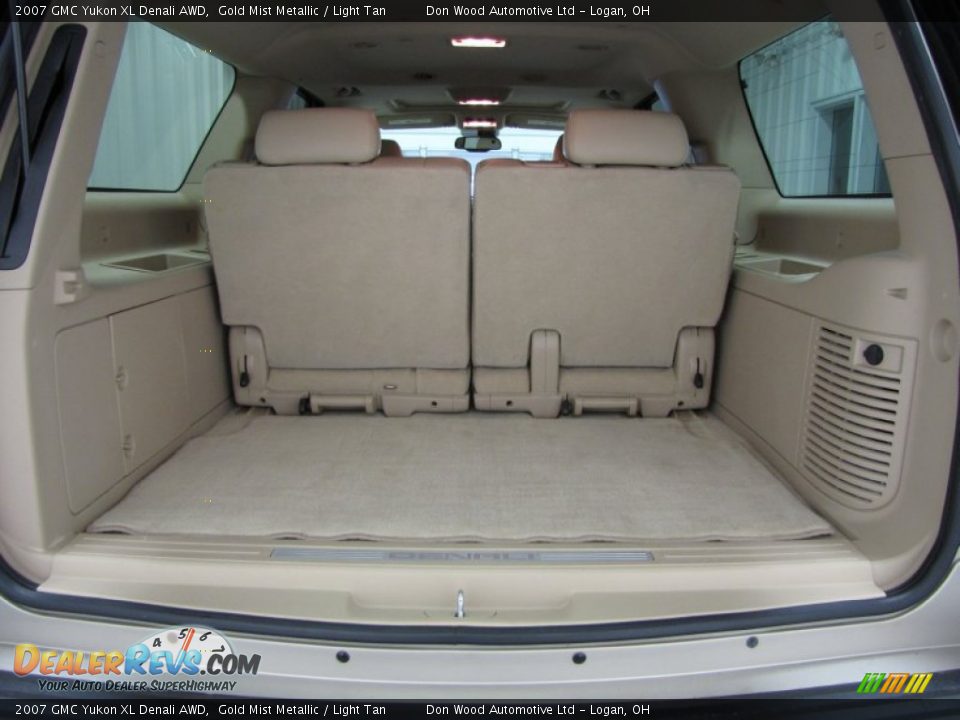 2007 GMC Yukon XL Denali AWD Gold Mist Metallic / Light Tan Photo #5