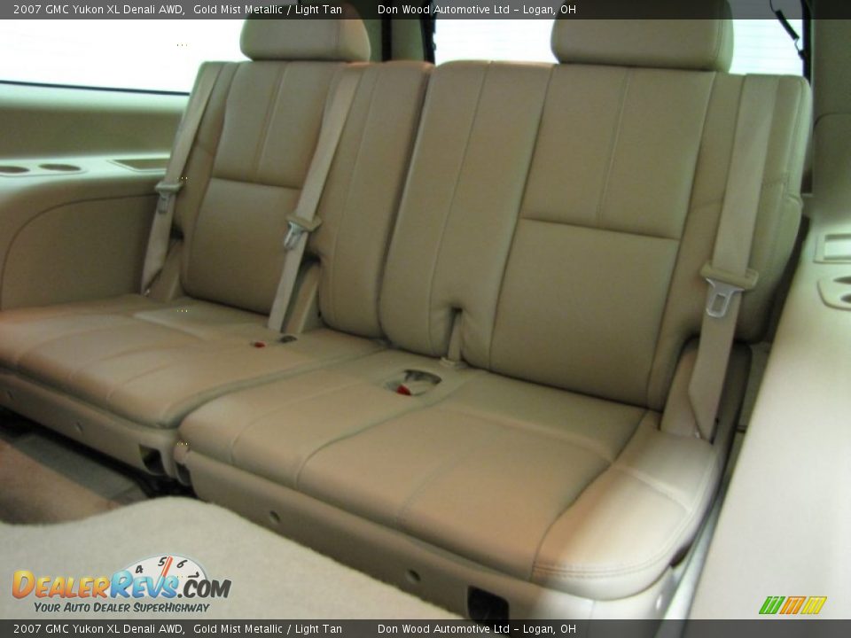 2007 GMC Yukon XL Denali AWD Gold Mist Metallic / Light Tan Photo #9