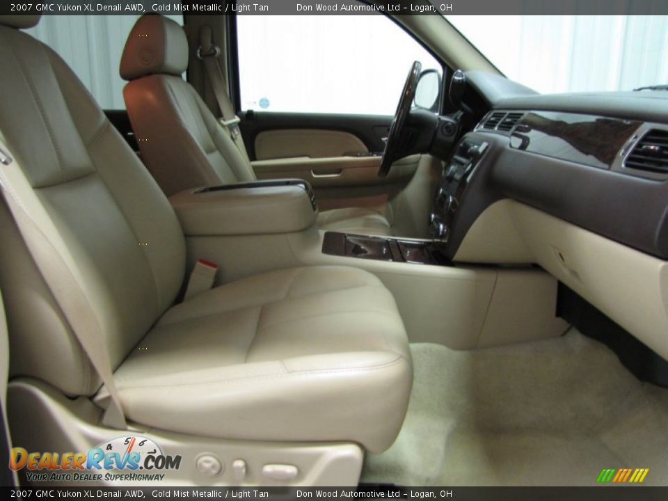 2007 GMC Yukon XL Denali AWD Gold Mist Metallic / Light Tan Photo #12