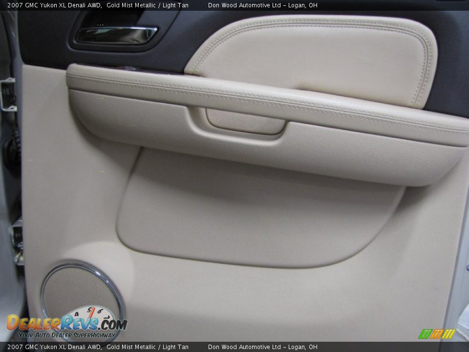 2007 GMC Yukon XL Denali AWD Gold Mist Metallic / Light Tan Photo #17