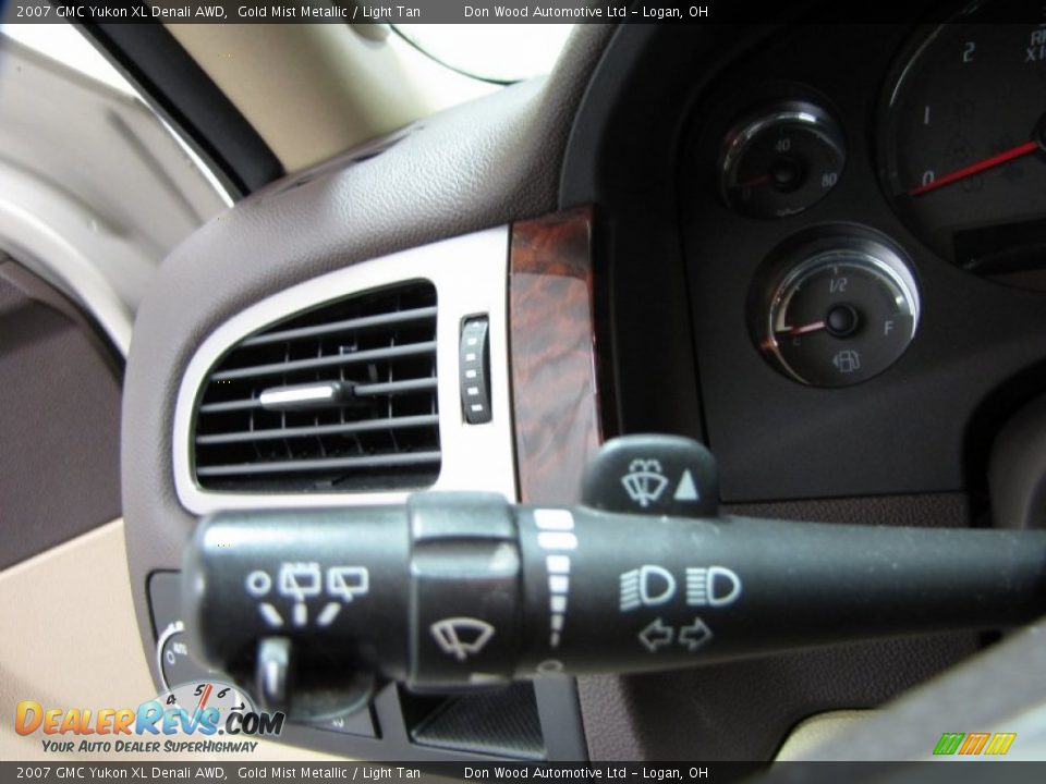 2007 GMC Yukon XL Denali AWD Gold Mist Metallic / Light Tan Photo #22