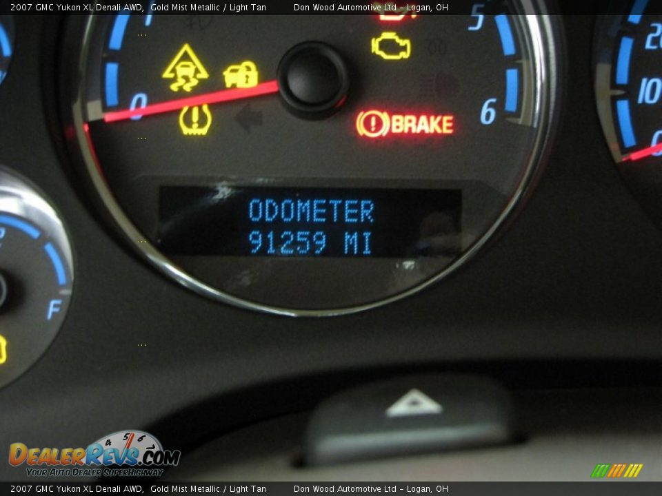 2007 GMC Yukon XL Denali AWD Gold Mist Metallic / Light Tan Photo #24
