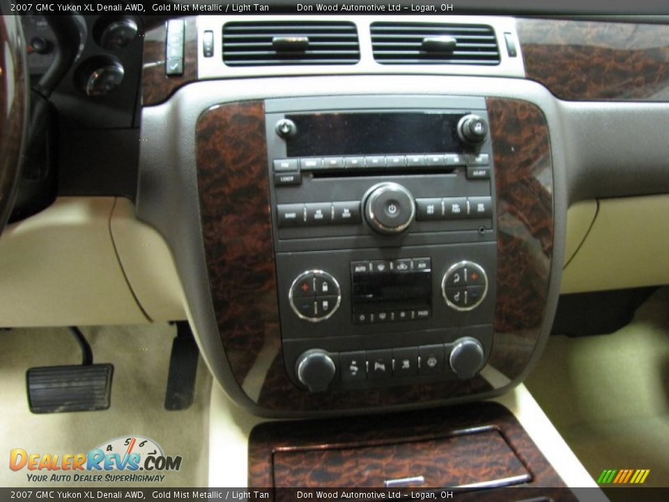 2007 GMC Yukon XL Denali AWD Gold Mist Metallic / Light Tan Photo #26