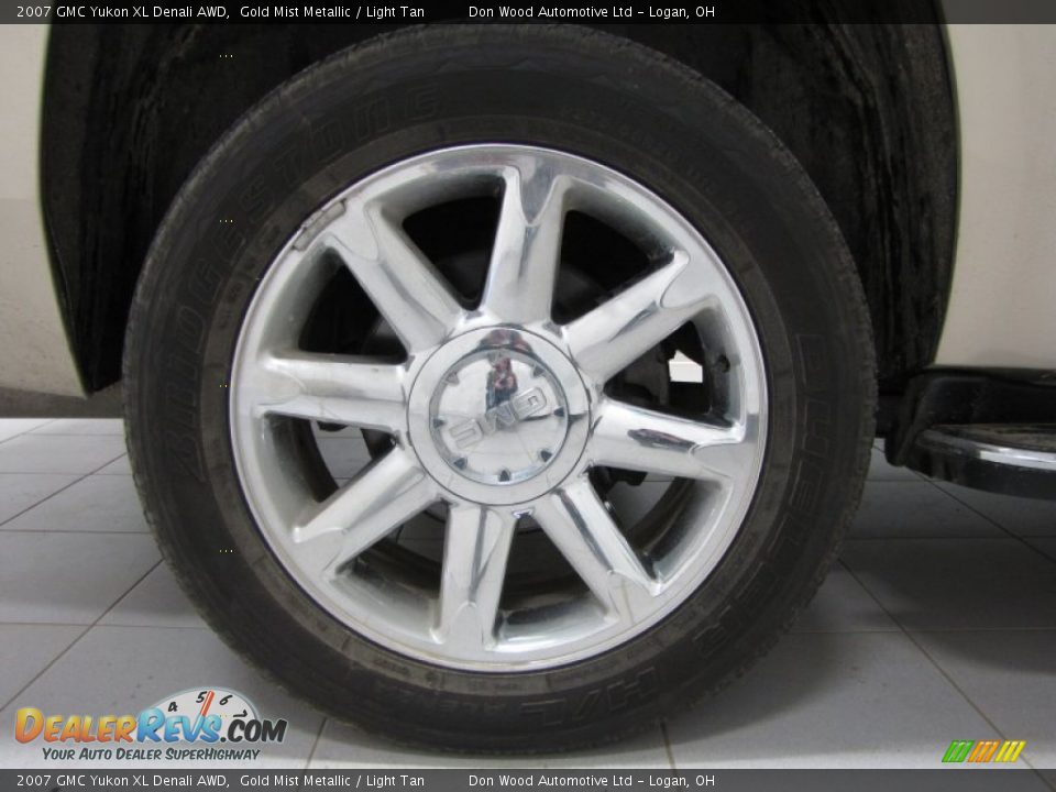 2007 GMC Yukon XL Denali AWD Gold Mist Metallic / Light Tan Photo #28