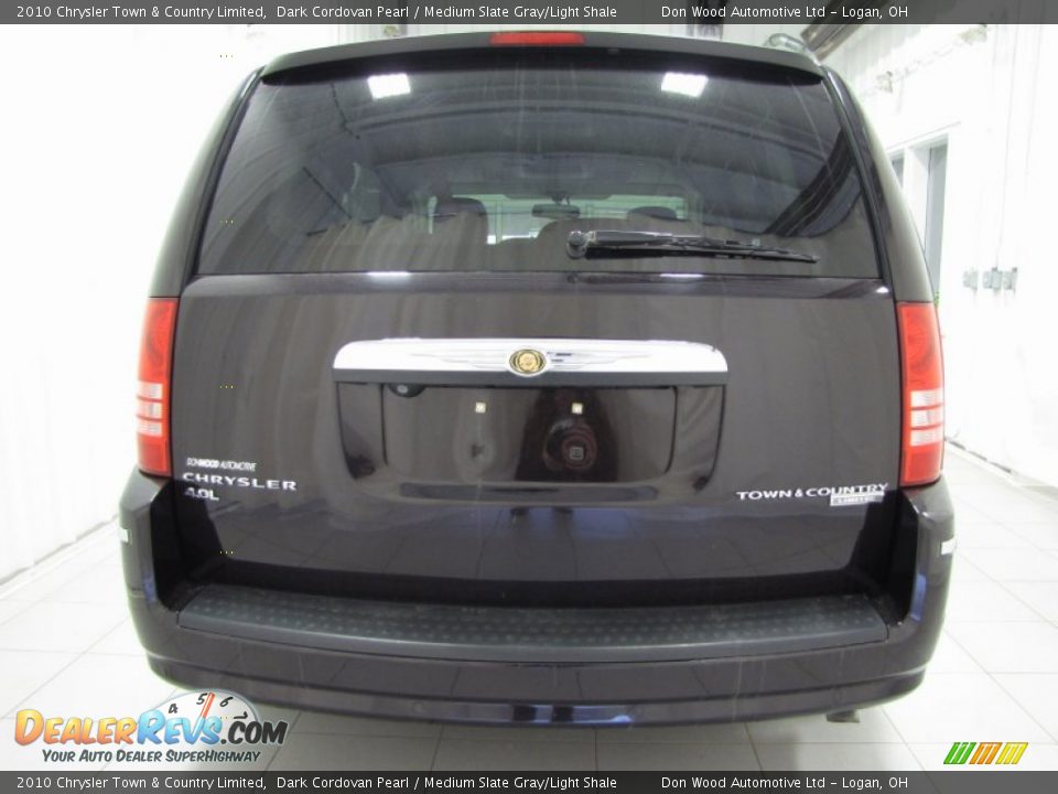 2010 Chrysler Town & Country Limited Dark Cordovan Pearl / Medium Slate Gray/Light Shale Photo #4