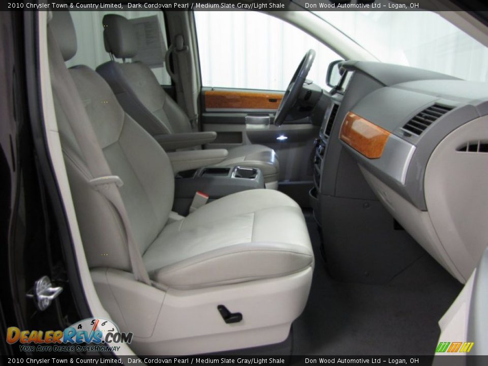 2010 Chrysler Town & Country Limited Dark Cordovan Pearl / Medium Slate Gray/Light Shale Photo #14